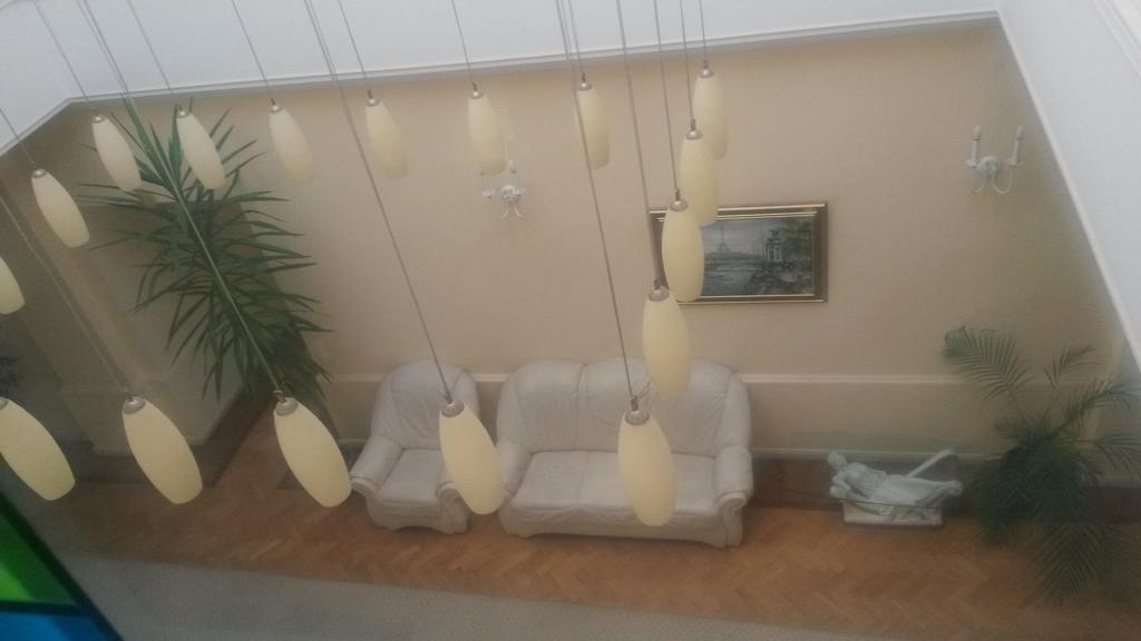 Marlen Hotel Rivne Esterno foto